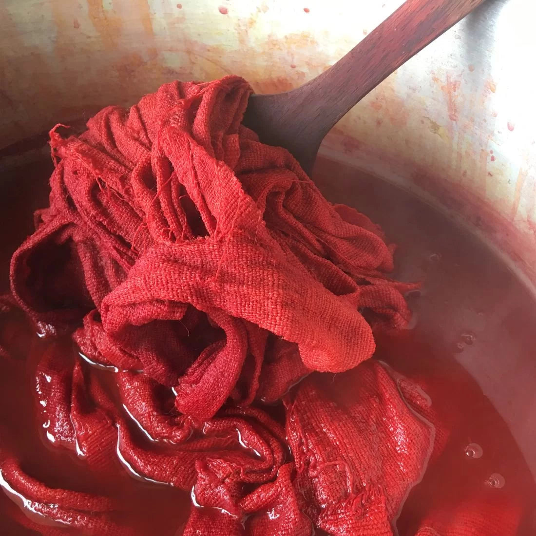 Blood Red Natural Dye Powder 100g - Dark Red Dye for Textile Dyeing