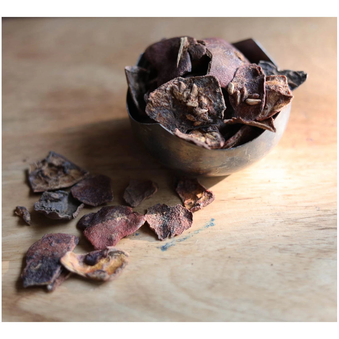 Natural Pomegranate dye powder 100g from Punica Granatum rinds. Produces mud yellow to green yellow shades. Handmade natural dye for textile dyeing. Made in India.