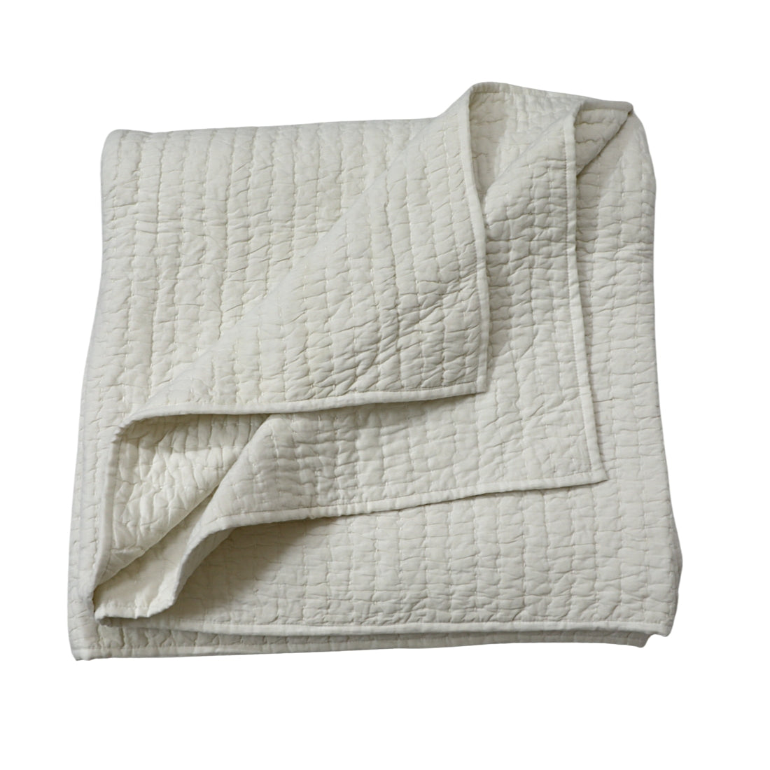 hand quilted white cotton quilt for everyday bedding
