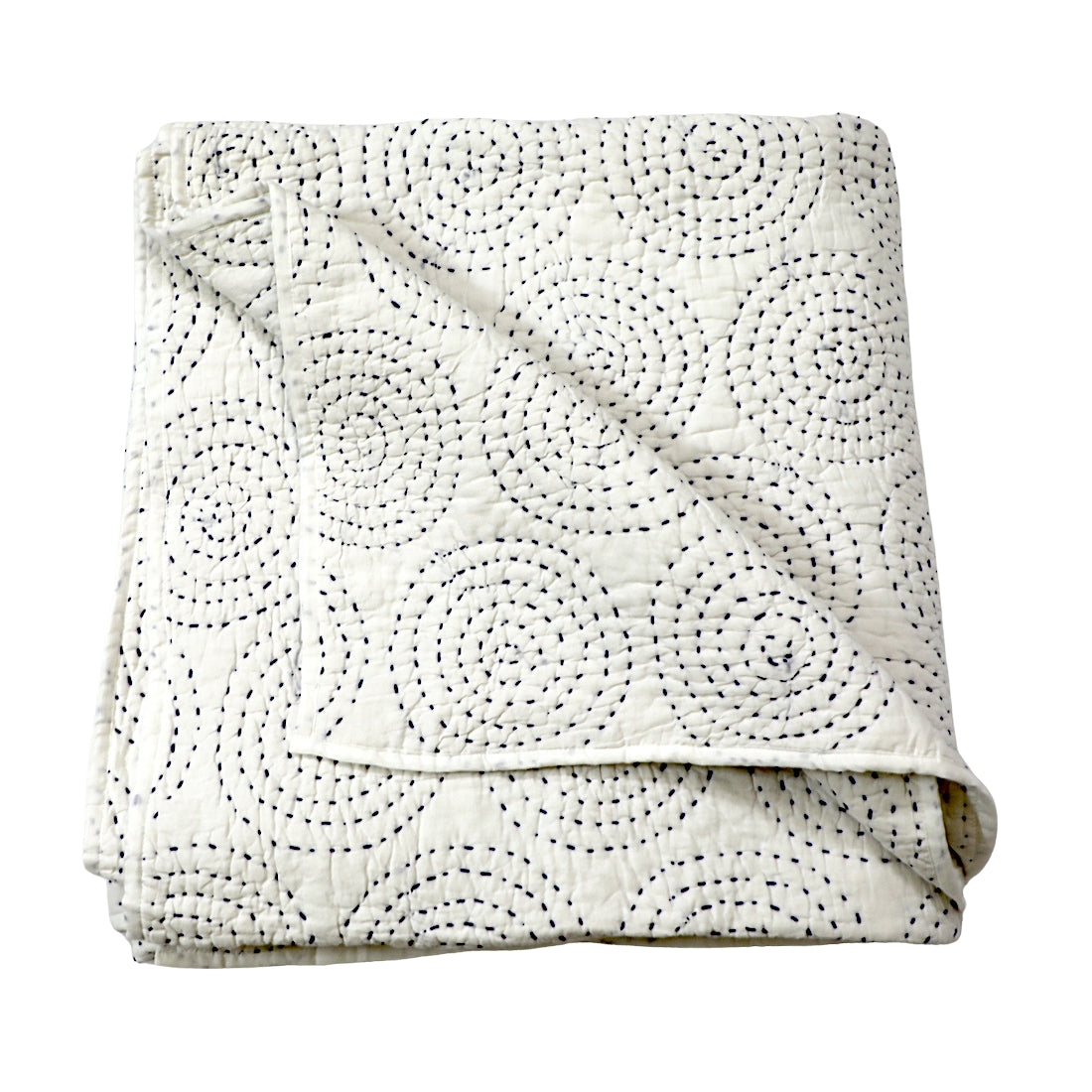 organic cotton white quilt for everyday bedding
