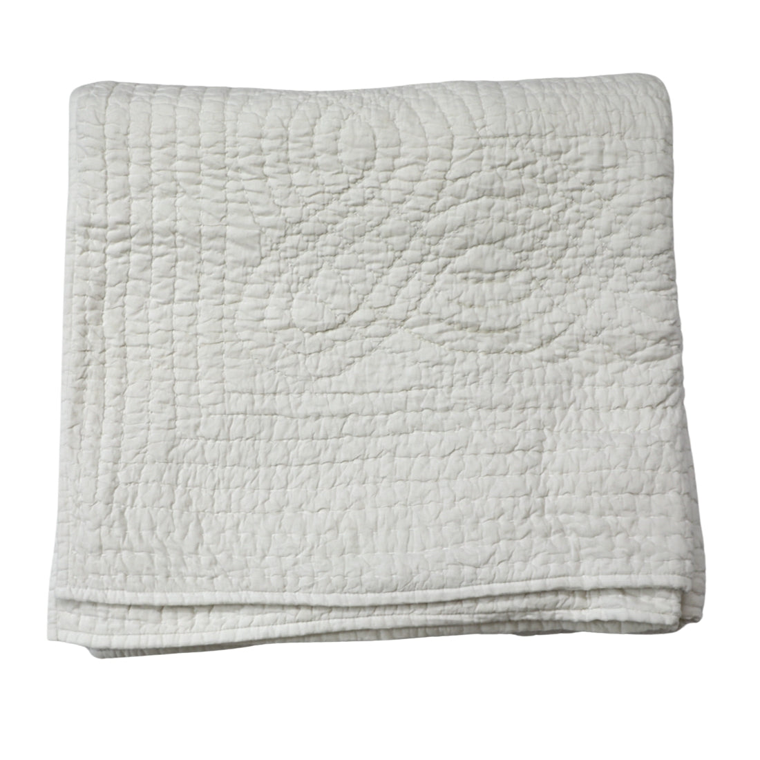 lightweight white cotton quilt for everyday bedding
