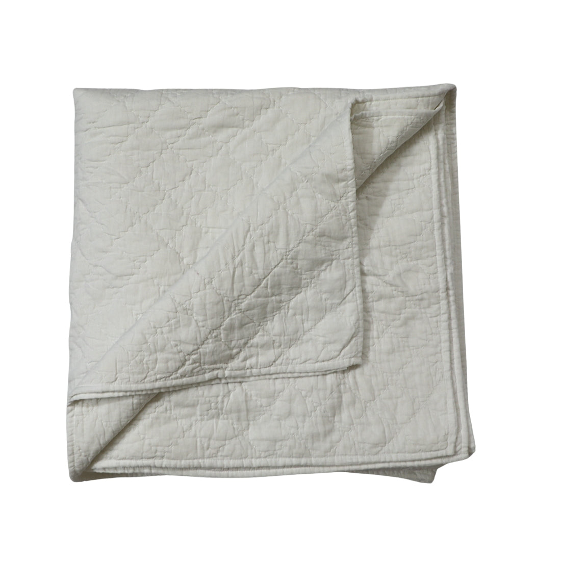 classic white kantha quilt for everyday bedding
